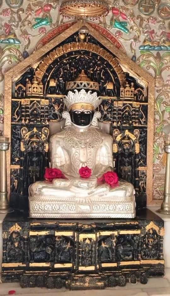 A devotional portrait of the Thirteenth Tirthankara
